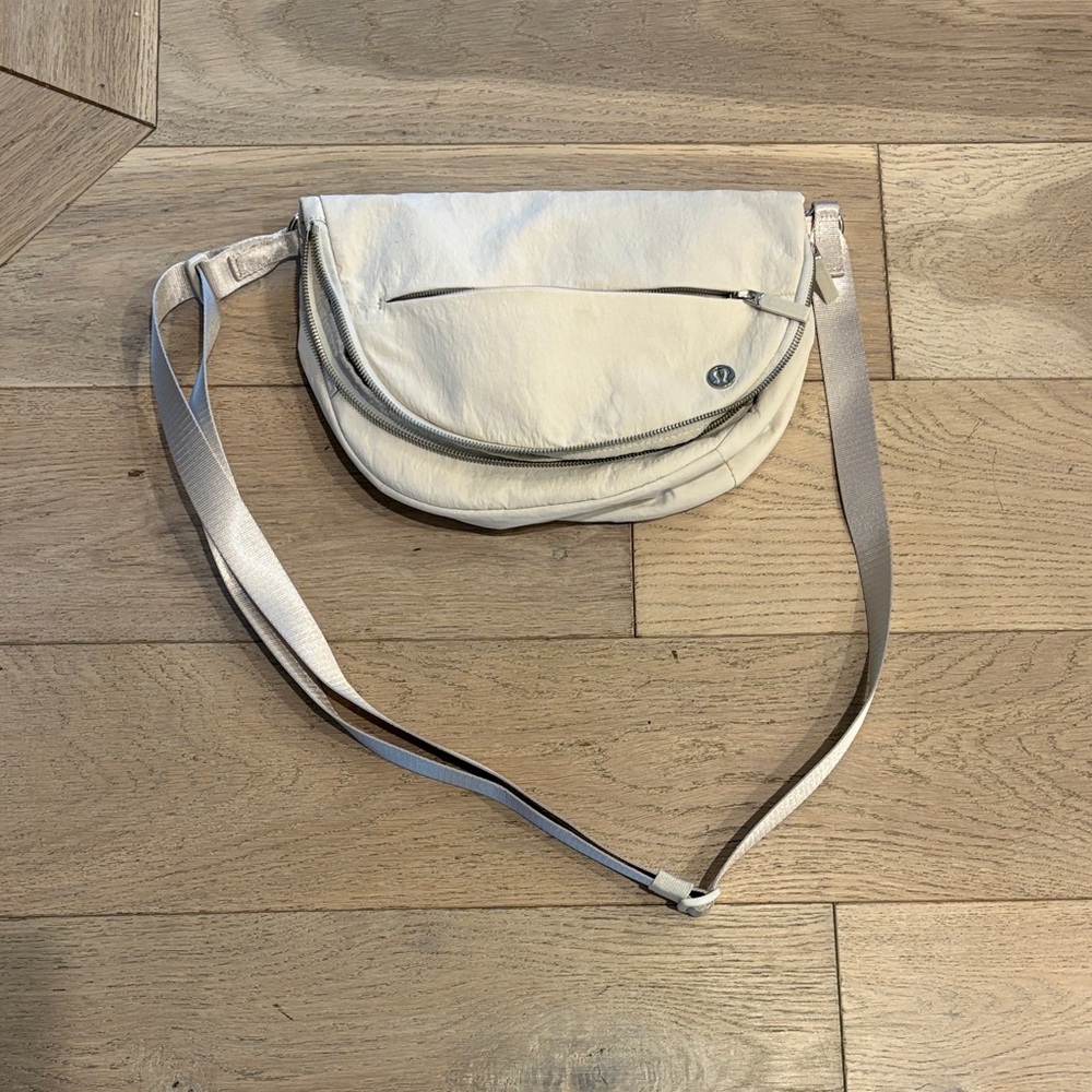 lululemon All Night Festival Bag 5L White Opal/Silver Crossbody Bag